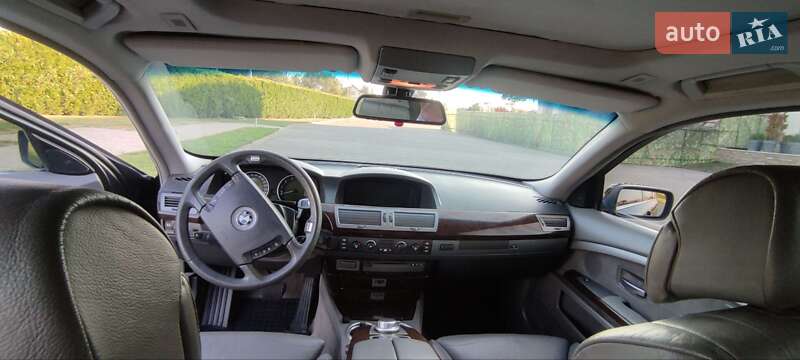 Седан BMW 7 Series 2001 в Львові