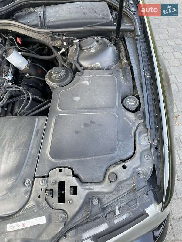 Седан BMW 7 Series 2001 в Львові