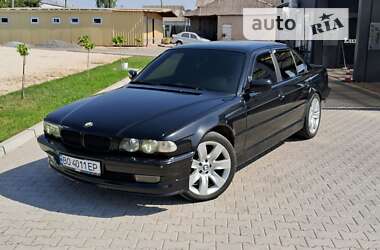 Седан BMW 7 Series 2001 в Шумске