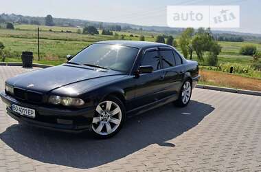 Седан BMW 7 Series 2001 в Шумске