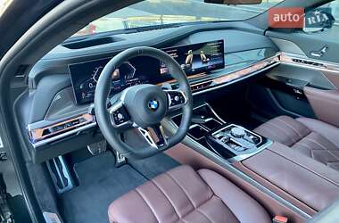 Седан BMW 7 Series 2023 в Києві