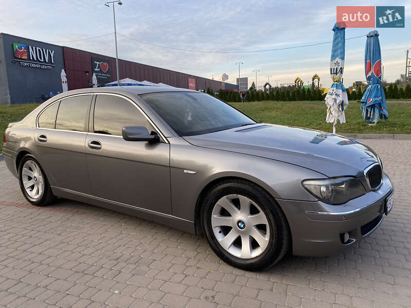 Седан BMW 7 Series 2005 в Новом Роздоле