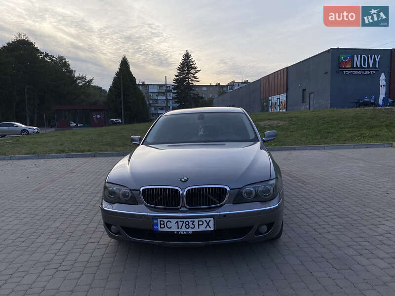 Седан BMW 7 Series 2005 в Новом Роздоле