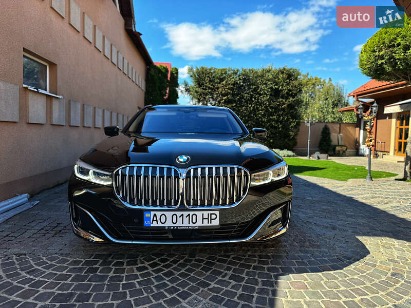 Седан BMW 7 Series 2020 в Мукачево