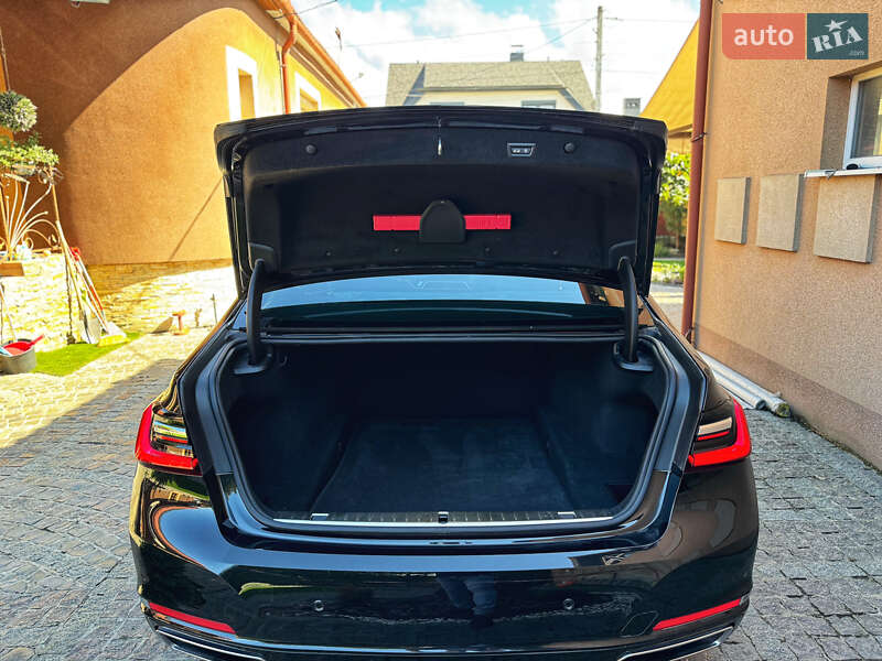 Седан BMW 7 Series 2020 в Мукачево