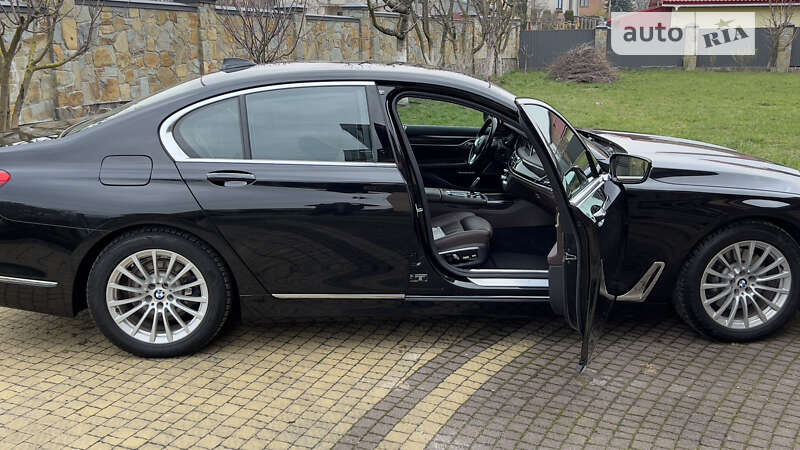 Седан BMW 7 Series 2016 в Львове