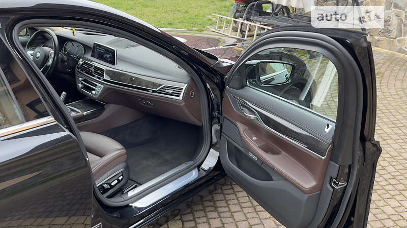 Седан BMW 7 Series 2016 в Львове