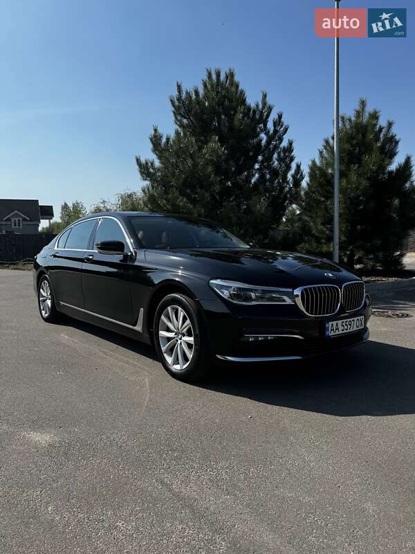 Седан BMW 7 Series 2015 в Києві фото Седан BMW 7 Series 2015 в Києві
