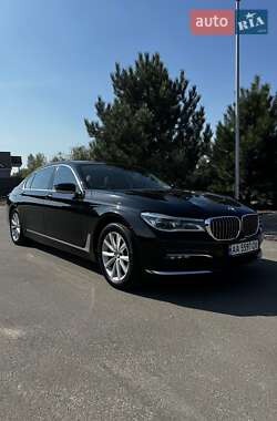 Седан BMW 7 Series 2015 в 