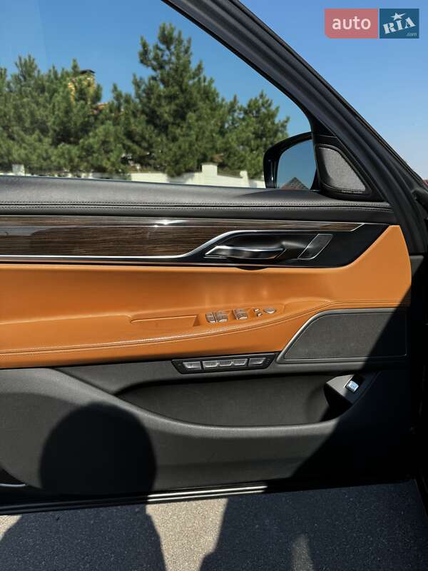 Седан BMW 7 Series 2015 в Києві фото 8 Седан BMW 7 Series 2015 в Києві