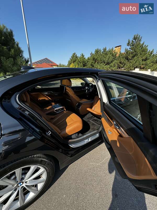 Седан BMW 7 Series 2015 в Києві фото 19 Седан BMW 7 Series 2015 в Києві