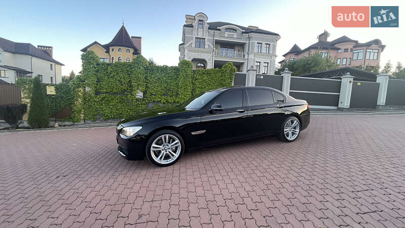 Седан BMW 7 Series 2013 в Чернівцях