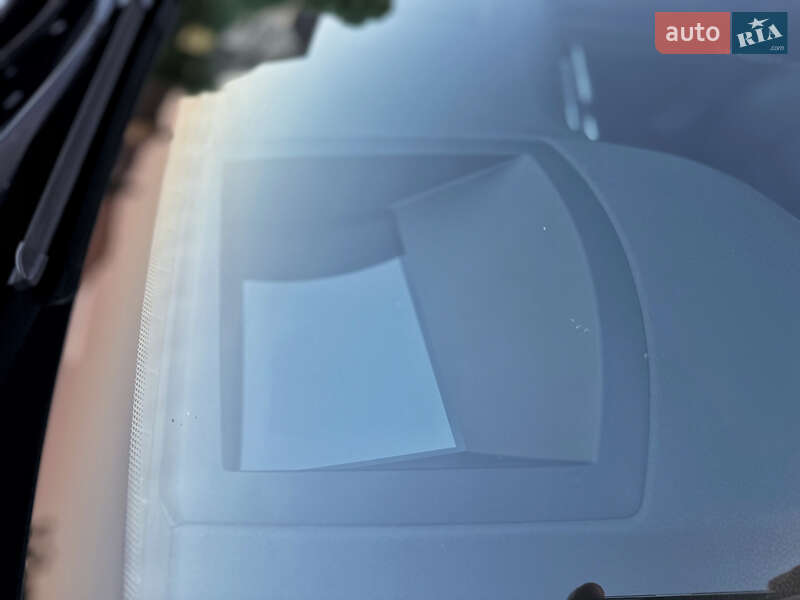 Седан BMW 7 Series 2013 в Чернівцях