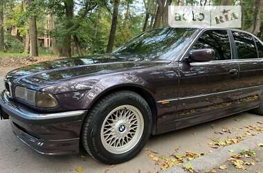 Седан BMW 7 Series 1995 в Черновцах