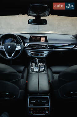 Седан BMW 7 Series 2018 в 