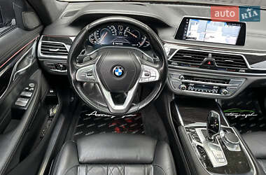 Седан BMW 7 Series 2015 в Киеве