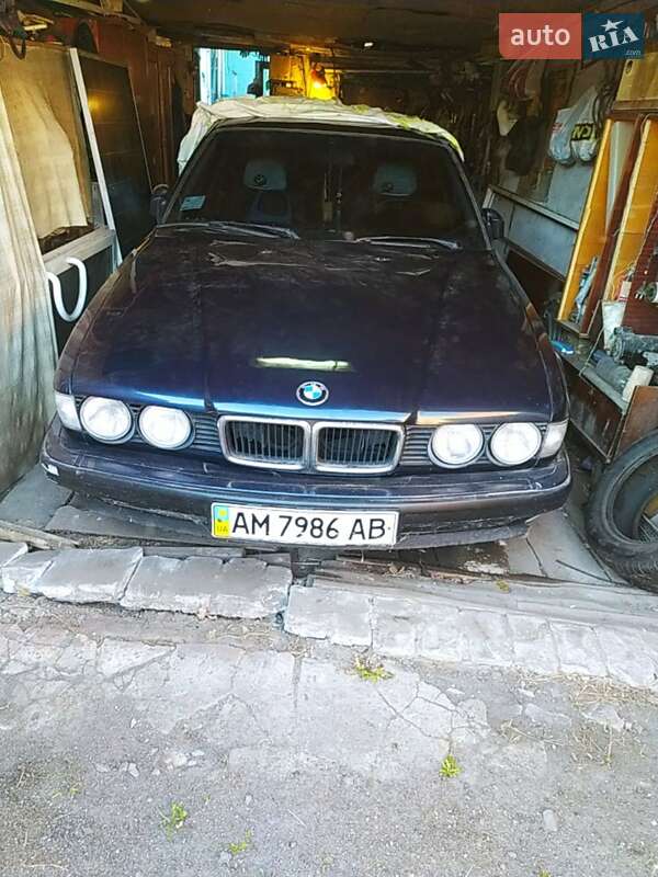Седан BMW 7 Series 1992 в Житомире
