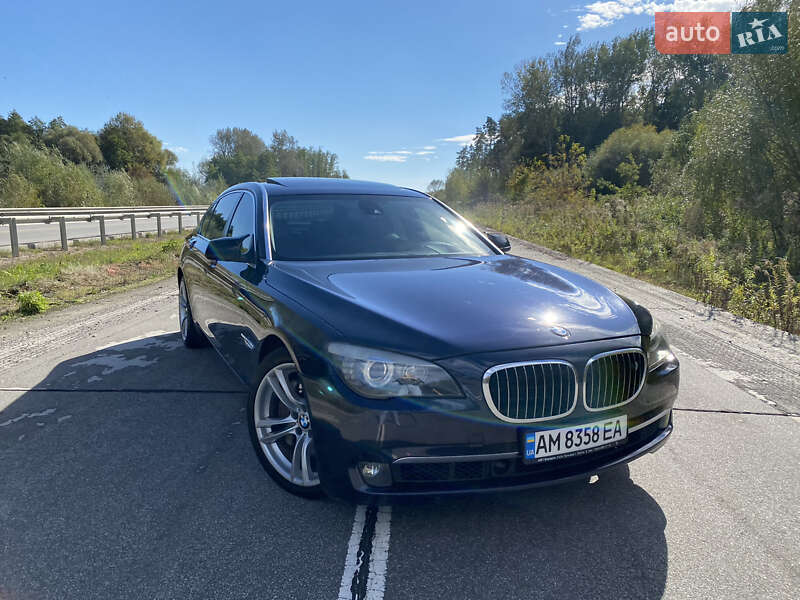 Седан BMW 7 Series 2010 в Житомире