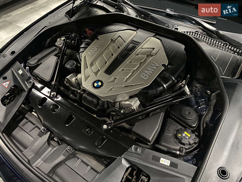 Седан BMW 7 Series 2010 в Житомире