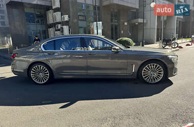 Седан BMW 7 Series 2019 в Черновцах
