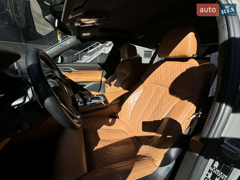 Седан BMW 7 Series 2019 в Чернівцях