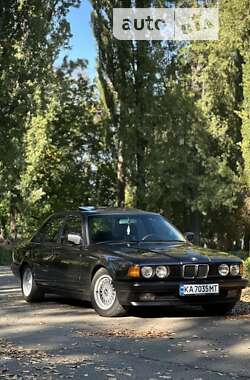 Седан BMW 7 Series 1990 в Киеве