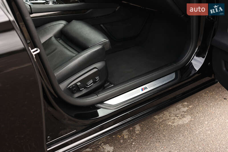 Седан BMW 7 Series 2012 в Одессе