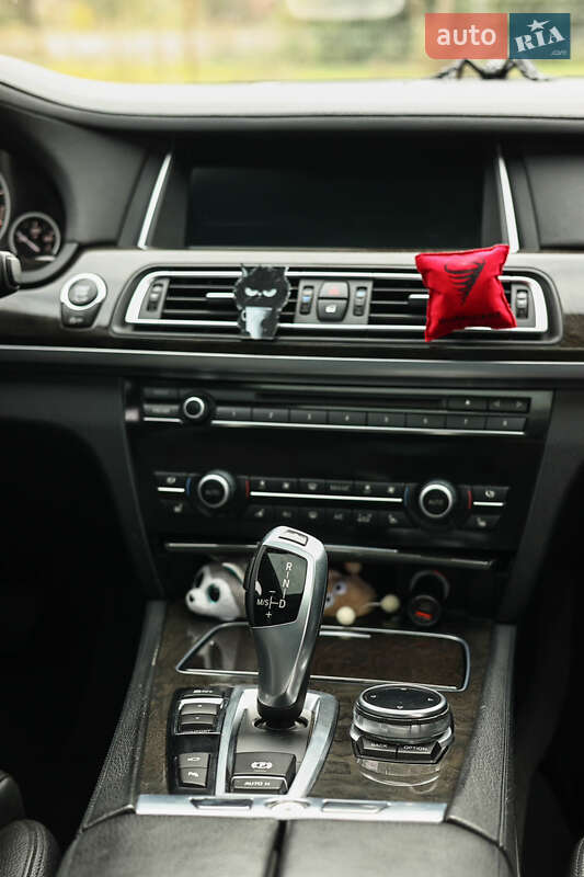 Седан BMW 7 Series 2012 в Одессе