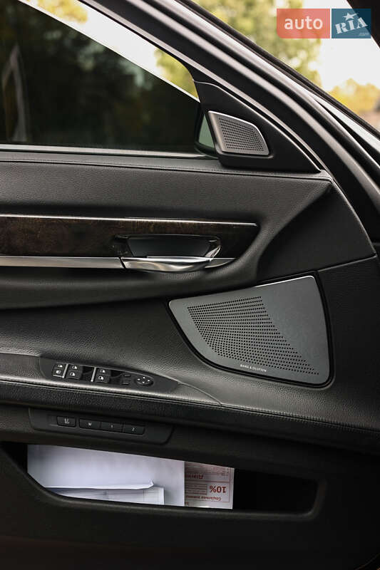 Седан BMW 7 Series 2012 в Одессе