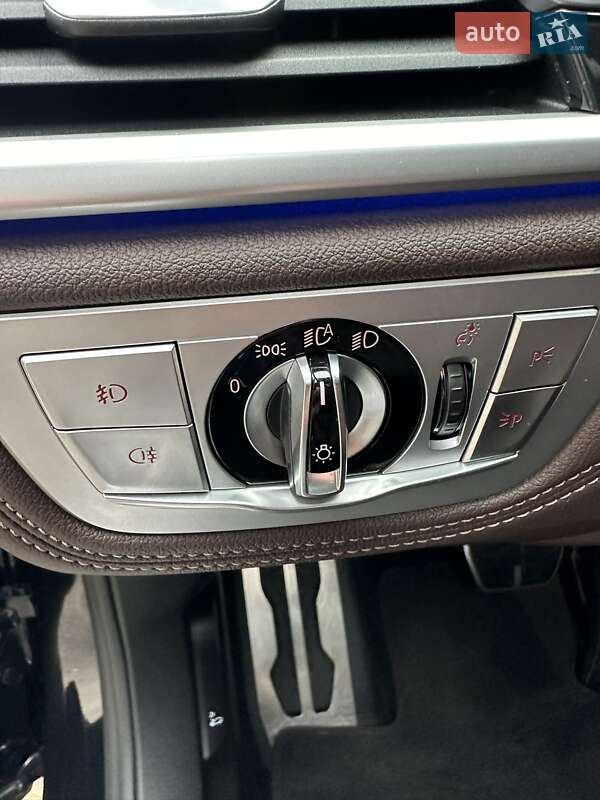 Седан BMW 7 Series 2017 в Виннице