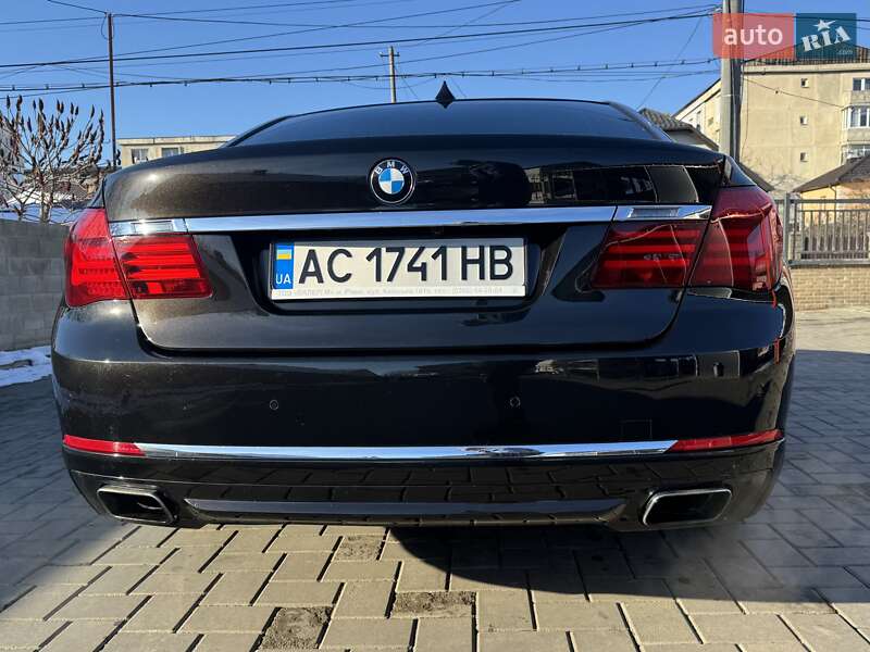 Седан BMW 7 Series 2014 в Черновцах
