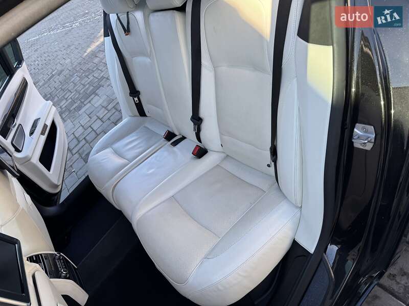 Седан BMW 7 Series 2014 в Черновцах