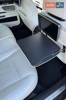 Седан BMW 7 Series 2014 в Черновцах