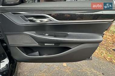 Седан BMW 7 Series 2016 в 