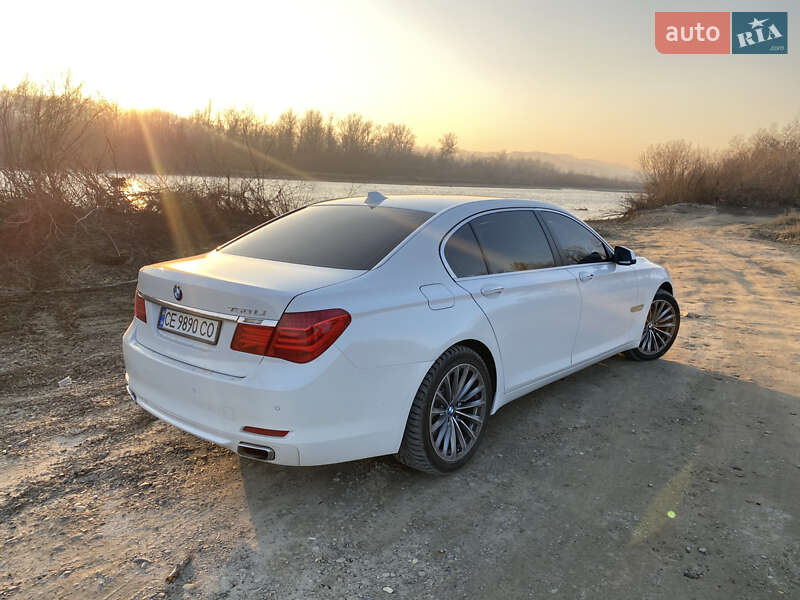 Седан BMW 7 Series 2011 в Черновцах