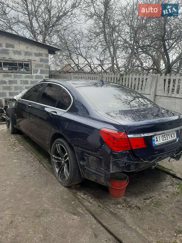 Седан BMW 7 Series 2011 в 