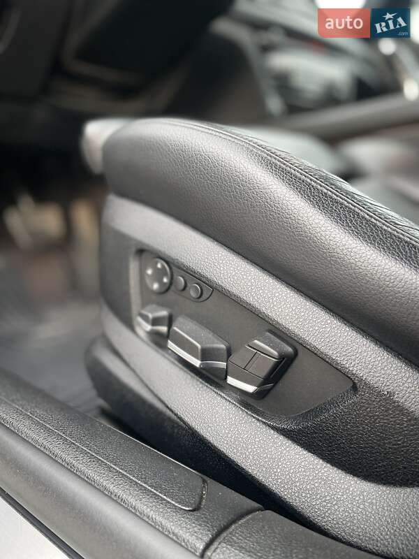 Седан BMW 7 Series 2010 в Ровно