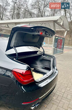 Седан BMW 7 Series 2014 в 