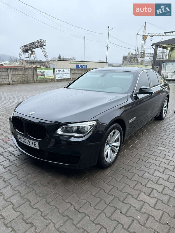 Седан BMW 7 Series 2014 в Мукачевому