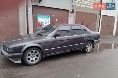 Седан BMW 7 Series 1992 в Києві