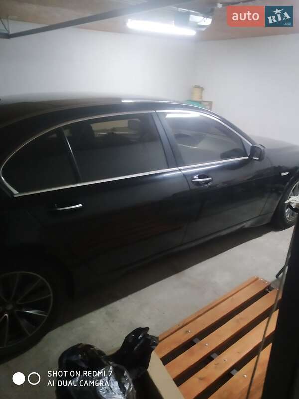 Седан BMW 7 Series 2003 в Первомайске