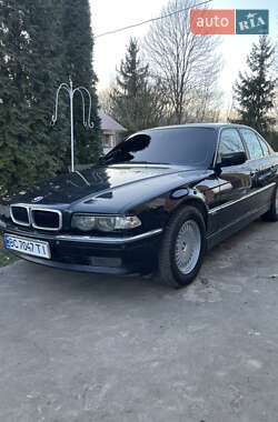 Седан BMW 7 Series 2001 в Рудки