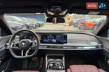 Седан BMW 7 Series 2024 в 