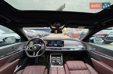 Седан BMW 7 Series 2024 в 