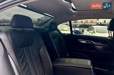 Седан BMW 7 Series 2016 в 