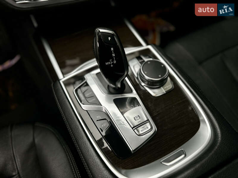 Седан BMW 7 Series 2016 в Києві фото 19 Седан BMW 7 Series 2016 в Києві