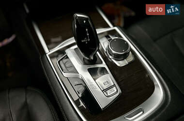 Седан BMW 7 Series 2016 в 