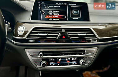Седан BMW 7 Series 2016 в 