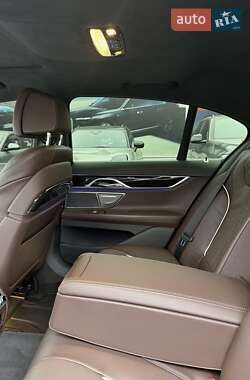 Седан BMW 7 Series 2022 в 