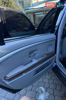Седан BMW 7 Series 2004 в 